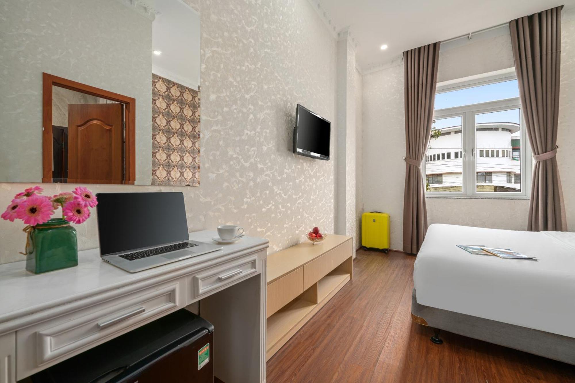Be U Hotel City View Da Lat Exterior photo